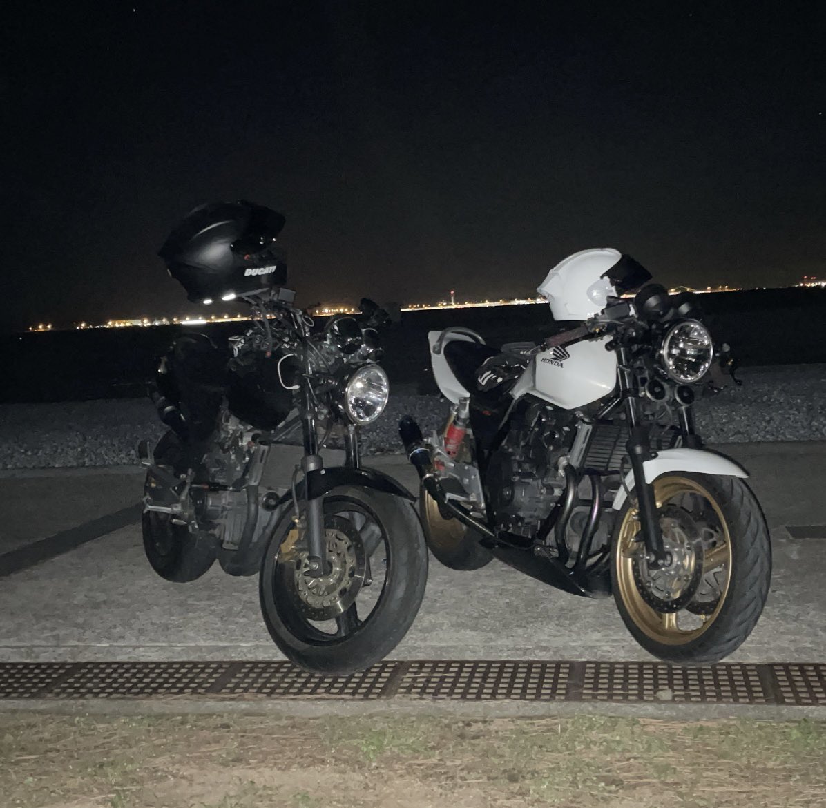 petrol_cocks's tweet photo. ドラッグスター250、ホーネット250、CB400SF vtec revoに乗っている和歌山県産の3人が和歌山の良さとバイクの良さを広めたくpetrol cocksを結成致しました！

リツイートお願いします！

#バイク乗りとして自己紹介
#バイク乗りとして軽く自己紹介
#バイク乗りと繋がりたい
 #バイク好きと繋がりたい https://t.co/klC4L1Jc36