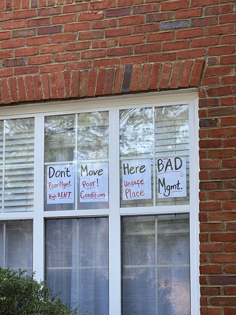 RealTarzine's tweet photo. @Cortland_Living bullying and intimidation at its finest. Silent protest with signs, get the police called to remove a harmless piece of paper.
#EstatesAtJohnsCreekNightmare https://t.co/zuG3HuqDMO