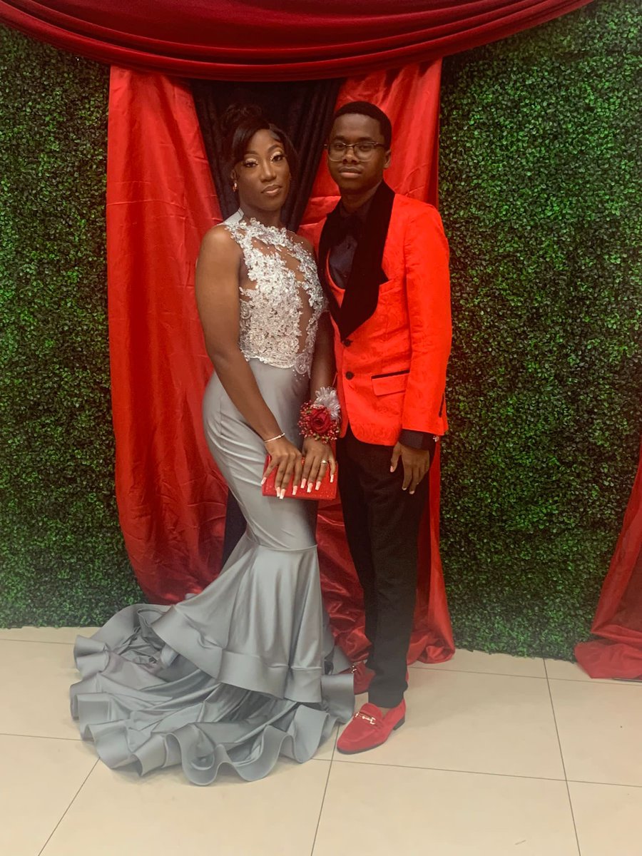 bbygrllix's tweet photo. Sneak peek of tonight’s todo💋
#prom2k23 https://t.co/TOWD1RFveA