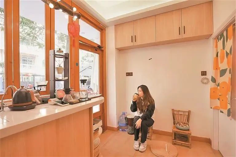 ILoveFutian's tweet photo. Here you can find a variety of specialty drinks inspired by perfumes, as well as an enticing fusion of Chinese and Western flavors in the #Chenpi series of coffees. Don't miss the chance to experience it firsthand! #HappyFutian #FutianTaste https://t.co/UOBFVMtATS