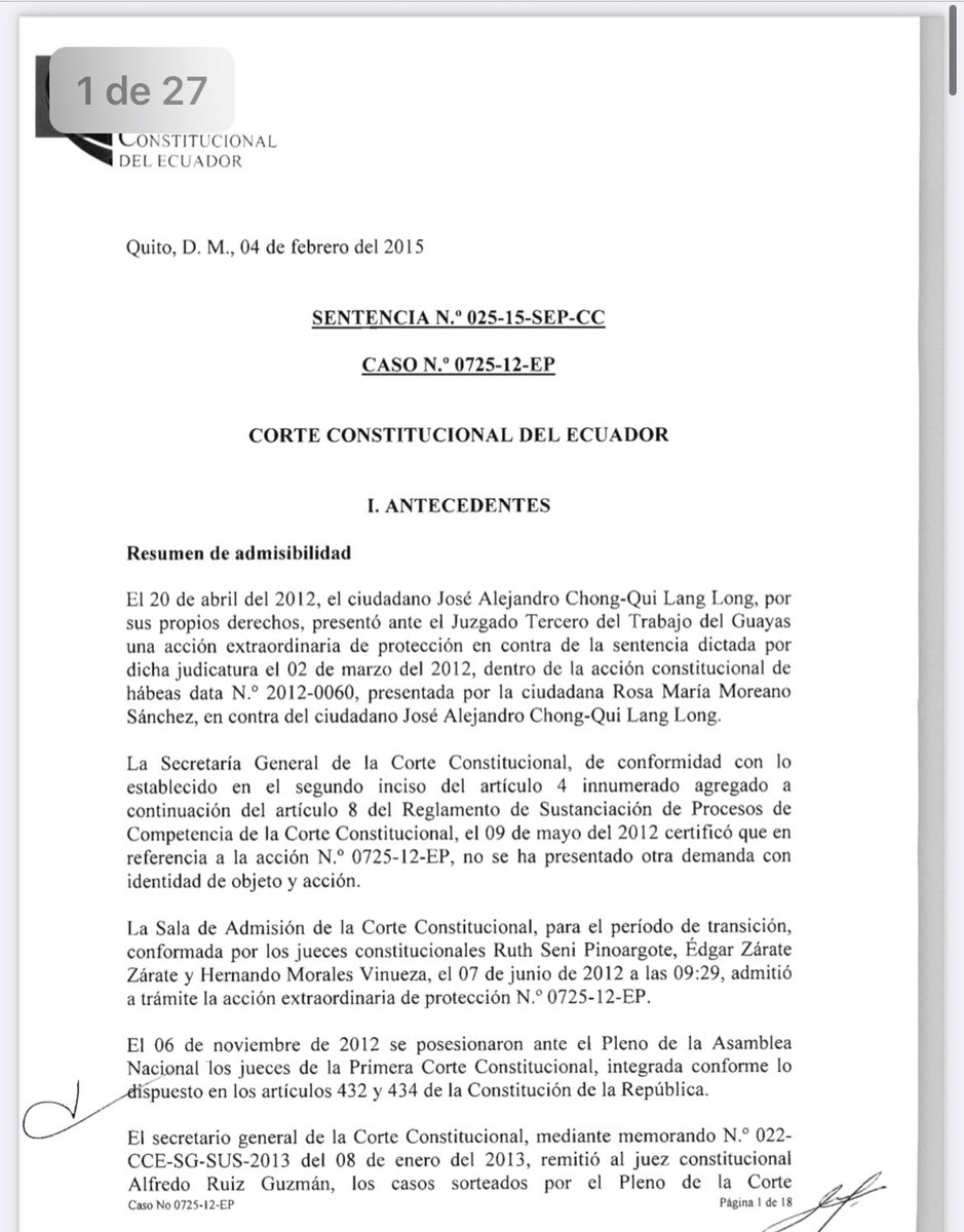 amontenegrito's tweet photo. Según la Jurisprudencia Constitucional ¿cuántos y cuáles son los tipos de habeas data que existen y en qué consiste en cada uno de ellos?

👩‍⚖️👩‍⚖️Sentencia 025-15-SEP-CC:⤵️⤵️⤵️

“📌 a) Hábeas data informativo (derecho de acceso). Es la dimensión procesal que asume el hábeas data para recabar información acerca del qué, quién, cómo y para qué se obtuvo la información considerada personal.

📌📌b) Hábeas data aditivo (derecho de modificación). Busca agregar más datos sobre aquellos que figuren en el registro respectivo, buscando actualizarlo o modificarlo según sea el caso.

📌📌📌c) Hábeas data correctivo (derecho de corrección). Resuelve rectificar la información falsa, inexacta o imprecisa de un banco de datos.

📌📌📌📌d) Hábeas data de reserva (derecho de confidencialidad). Persigue asegurar que la información recabada sea entregada única y exclusivamente a quien tenga autorización para ello.

📌📌📌📌📌e) Hábeas data cancelatorio (derecho a la exclusión de información sensible). Busca que la información considerada sensible sea eliminada, por no ser susceptible de compilación.”
