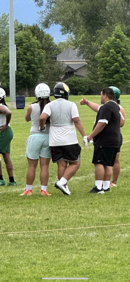 EricMcfall2's tweet photo. After being named MVP at the All Poly football camp and a great conversation with @CoachTaufaasau, I am blessed and grateful to receive and offer to @nmmibroncos. #AG2G @MrYosh7 @ChandlerJamar @CoachMoses_PAD @Kaimuki_Fb https://t.co/entGAUa4BZ