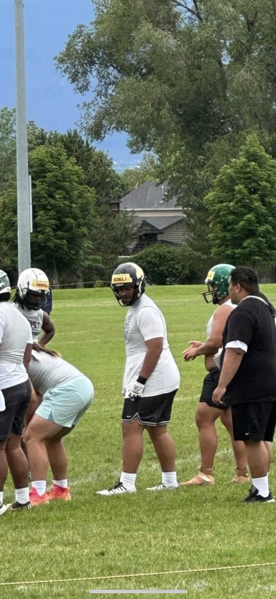EricMcfall2's tweet photo. After being named MVP at the All Poly football camp and a great conversation with @CoachTaufaasau, I am blessed and grateful to receive and offer to @nmmibroncos. #AG2G @MrYosh7 @ChandlerJamar @CoachMoses_PAD @Kaimuki_Fb https://t.co/entGAUa4BZ
