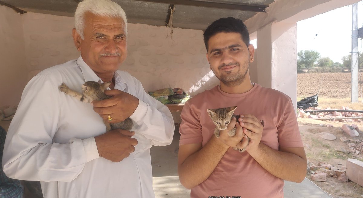 ramraj_darmi's tweet photo. पिता सम्बल है, प्रेरणा है! समर्पण, संयम और साहस की प्रतिमूर्ति है। 
पिता जीवन की हर चुनौती का सामना करने के लिए हौसला देने के साथ एक शिक्षक की भूमिका में होता है।

अंतर्राष्ट्रीय पितृ दिवस की हार्दिक शुभकामनाएँ। https://t.co/BYuouNmKrr