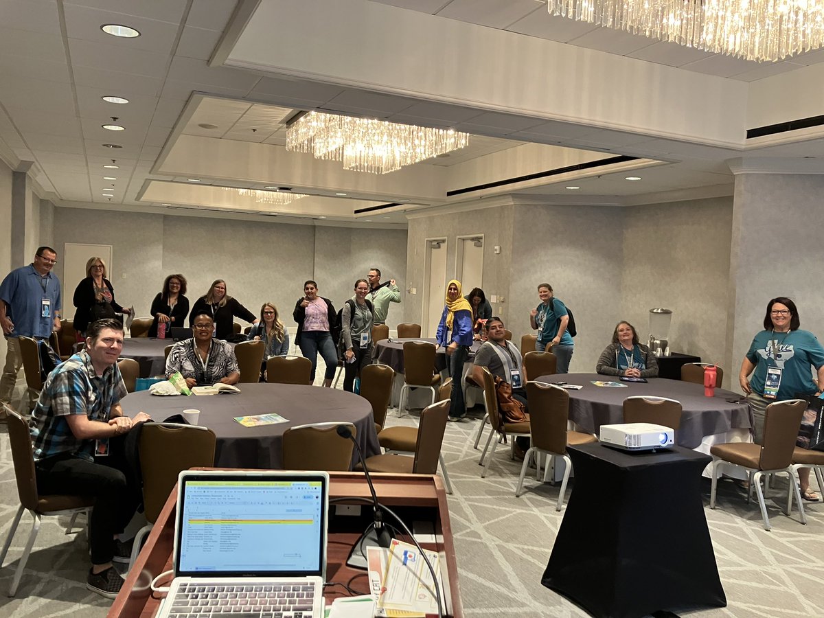 Thanks for joining us at our @computales, @Starfalledu session today at  @weteachcs #wtcs2023 #CS4Yall Safe travels! ✨ see you next year with gratitude @javierfaguilar @efwmaschool @computales @dfwcsta @edcamefwma #equity #diversity #confidence  #code #CSforGood #creativity