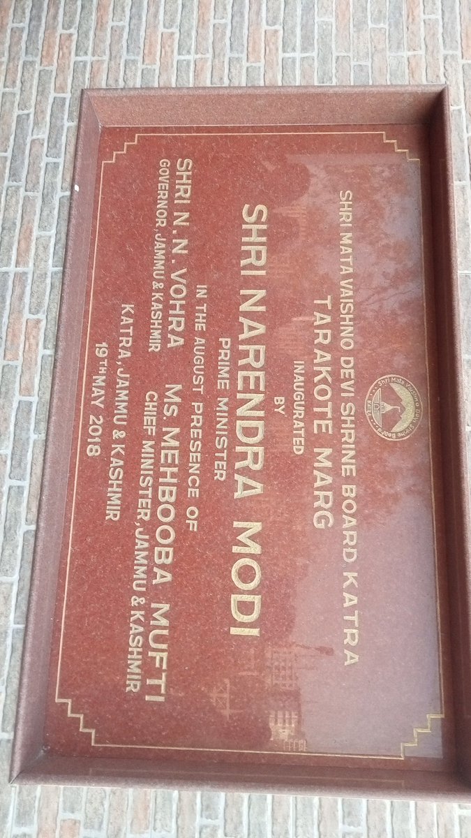 Upendra16078136's tweet photo. मात्र विज्ञापन कोई सुविधा नहीं है लगभग 25 हजार व्यक्तियों के पंजीयन के लिए मात्र 2 व्यक्ति यात्रा से पहले प्रताड़ना कोई सुनवाई नहीं है ऑनलाइन रजिस्ट्रेशन भी मात्र छलावा https://t.co/IWQv5JOesv