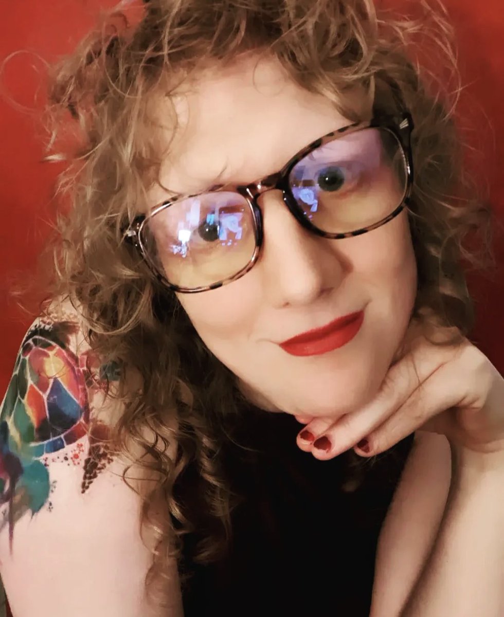 spookyaurelien's tweet photo. Hellllooooo, spooky friends!

I chatted with @HaileyPiperSays about all kinds of horror, from Victor LaValle, to spooky coastlines, and even reality sinkholes

Listen now: https://t.co/c07MKByC7e https://t.co/dSeevSOXrt