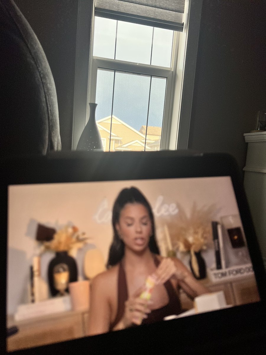 This is what my gloomy night looks like @Laura88Lee