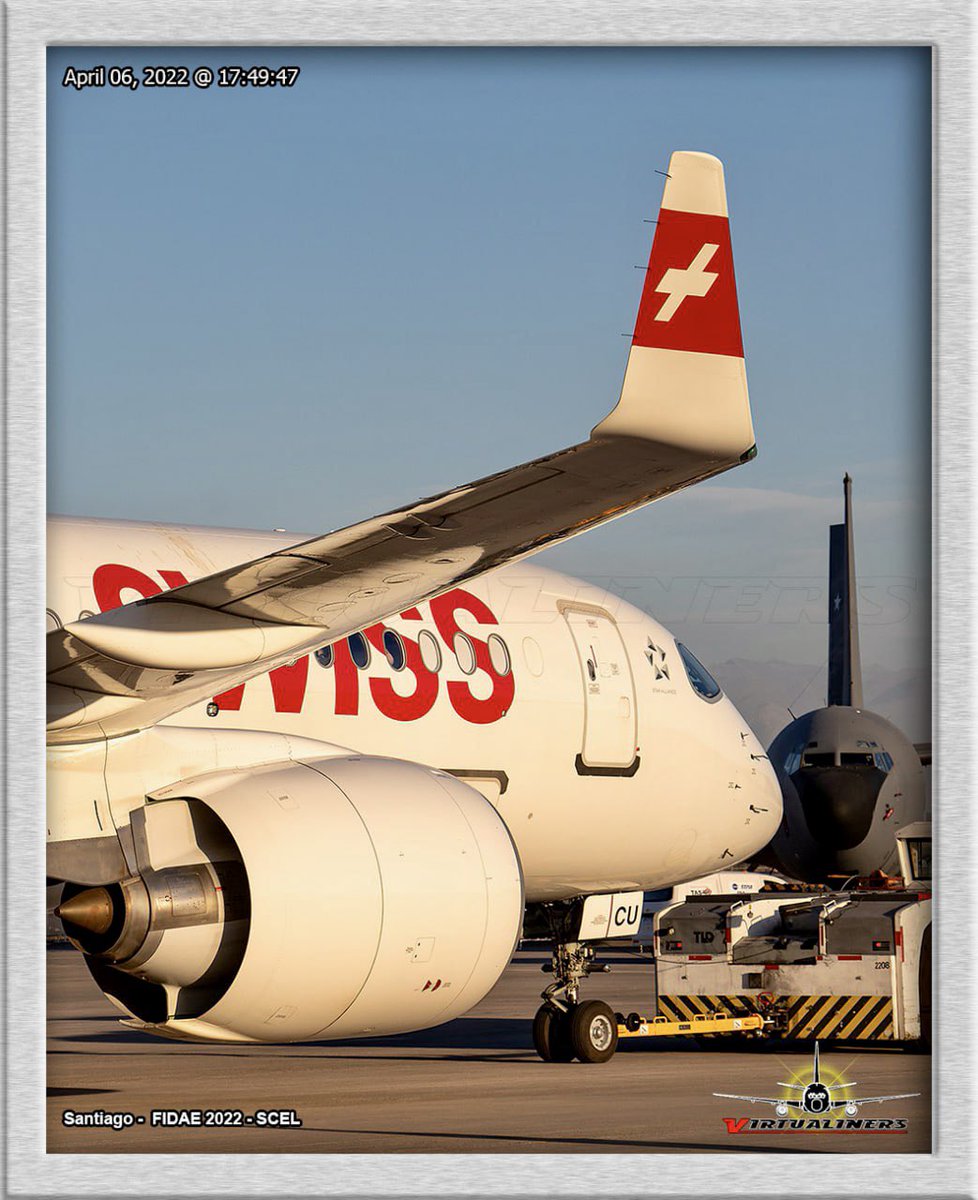 Virtualiners's tweet image. FIDAE 2022: Airbus A220-300 de Swiss siendo remolcado ala tardecer con el Boeing KC-135E Stratotanker de la FACh de fondo.

#FIDAE #FIDAE2022 #oportunidadessinlimites  #AvGeek #airplanespotting #aircraftspotting #planespotting  #Airbus #airbuslovers #Swiss