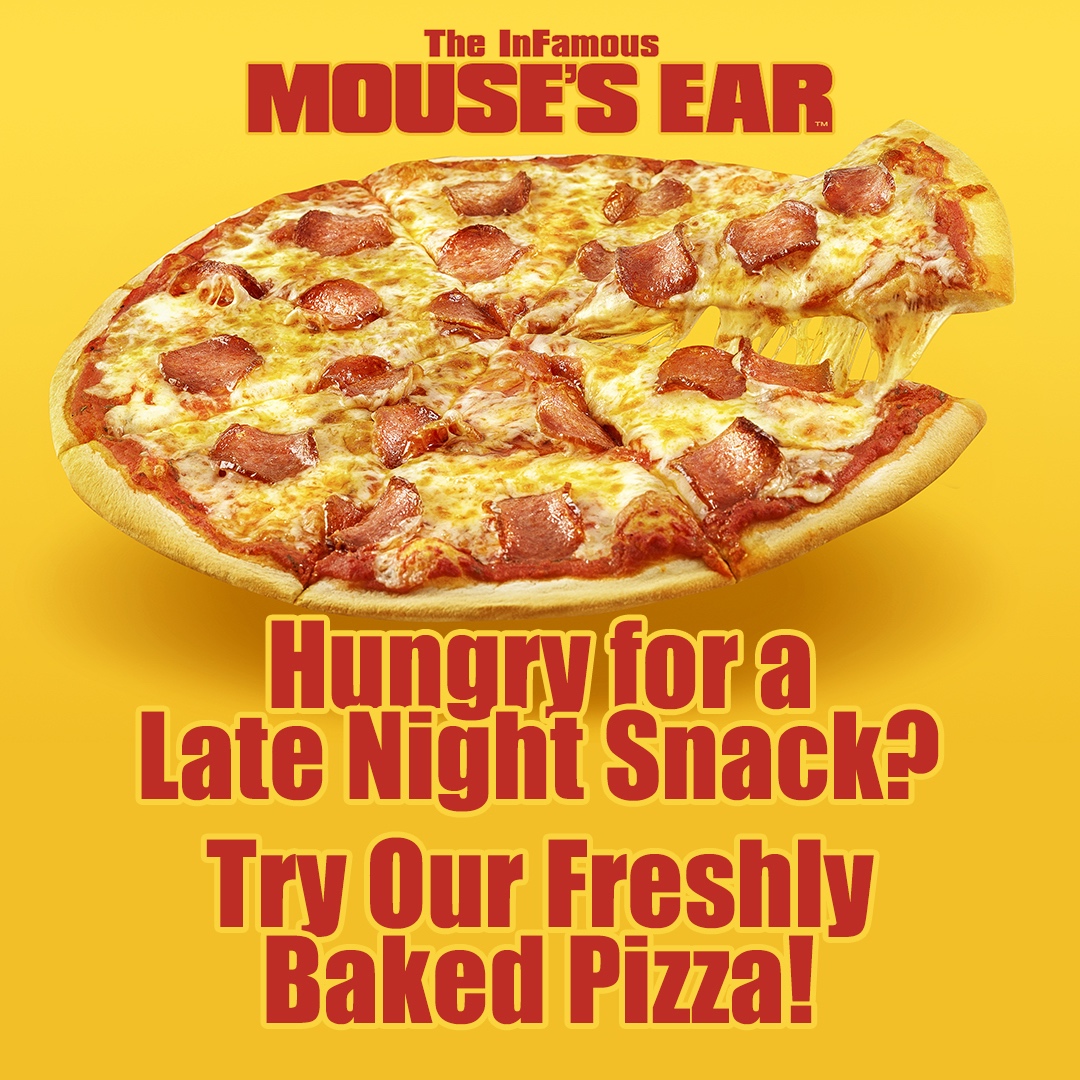 Nothing beats a late night snack like a freshly baked pizza! 🍕 . . . #CheatDay #NomNom #PizzaNight #latenightsnack #mousesear #johnsoncity