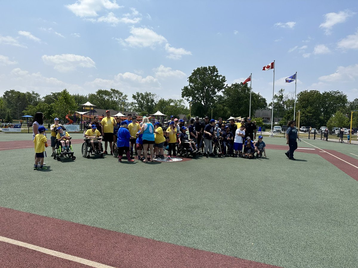 Big thank you to <a href="/WindsorFire1/">Windsor Fire & Rescue Services</a> for stopping by today to help with the Miracle League. Our players loved it! #MiracleLeague