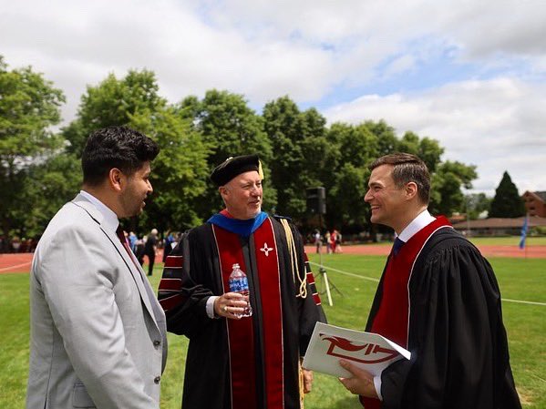 DanRayfield's tweet photo. Fun to be back at my almamater this morning to bring back WOU’s keynote speaker tradition with some colorful stories from my college years 📚 @WesternOregonU #westernoregonuniversity #HowlAboutIt https://t.co/rBBua3i2hW