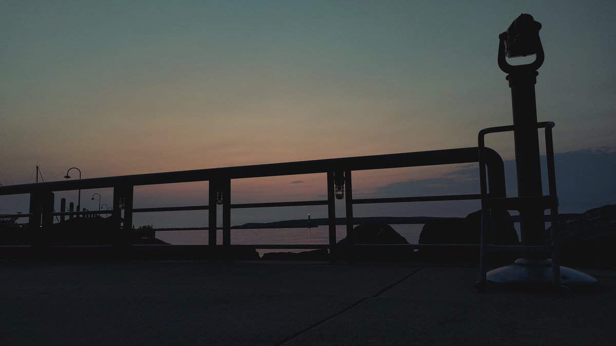 Sunset in Petoskey. 
Lake Michigan / Little Traverse Bay.

#sunset #PureMichigan
