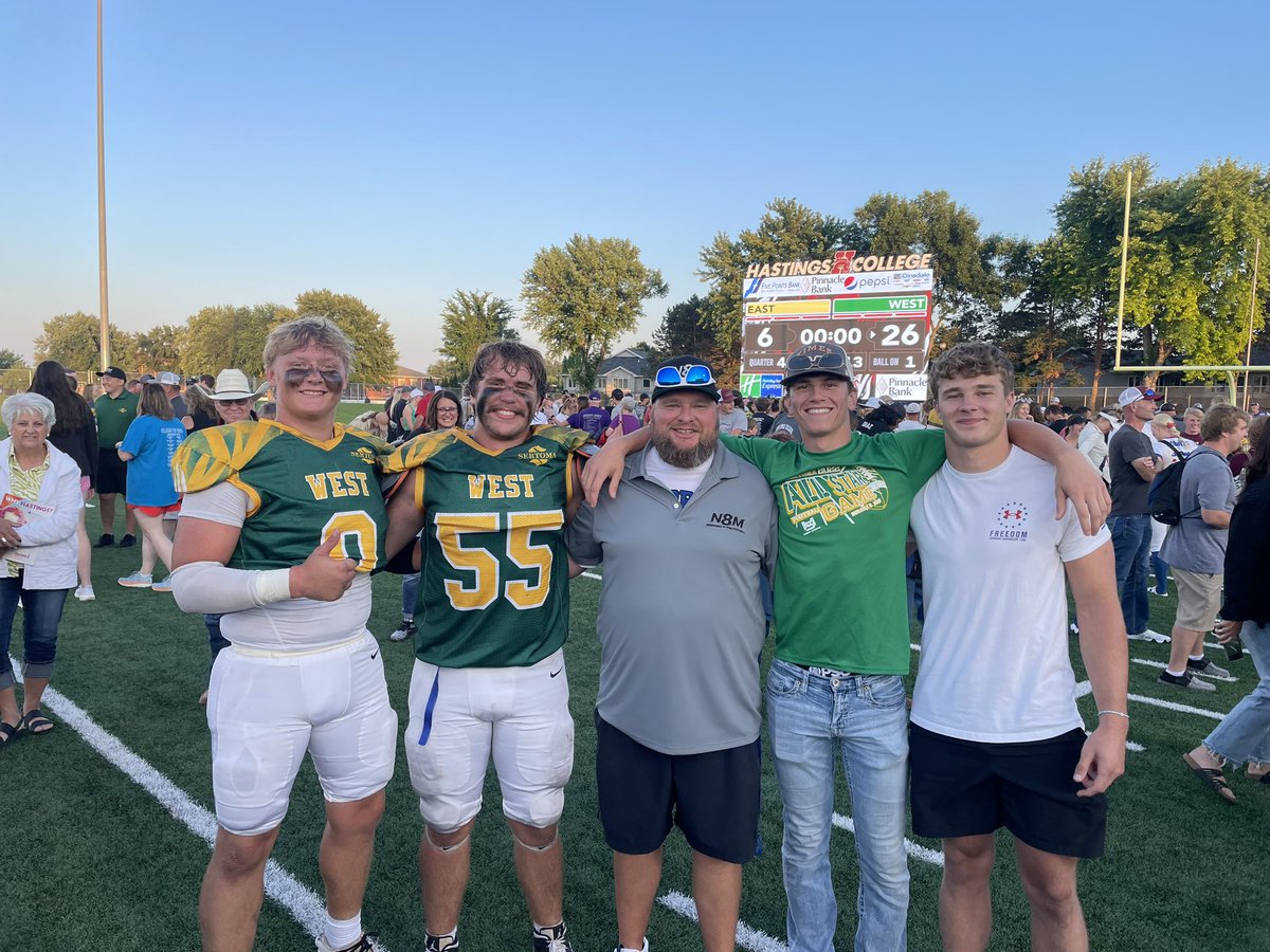 This puts an end to a great chapter for these guys as Arapahoe Warriors. Lots of great memories! 
The West Won! #RollTribe @BaheDylan @CooperWendland1 @NE8manFB @coltoncarl14 @Tristianjwhite1