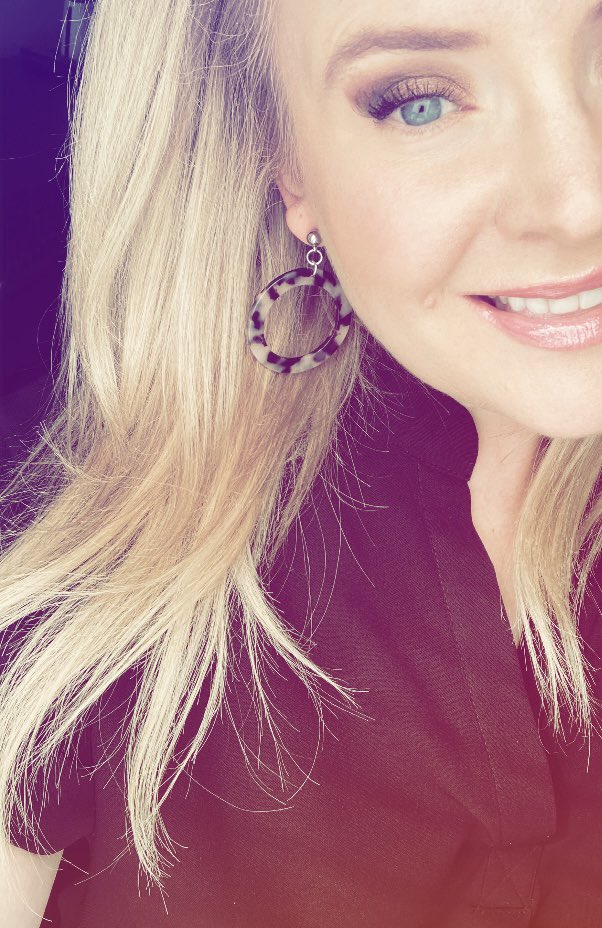 Thank you @TheTiffanyLuvv for sending out the new earrings so soon! Loving them already! 🖤 #Earrings #CanadianMade #GirlThing #June2023