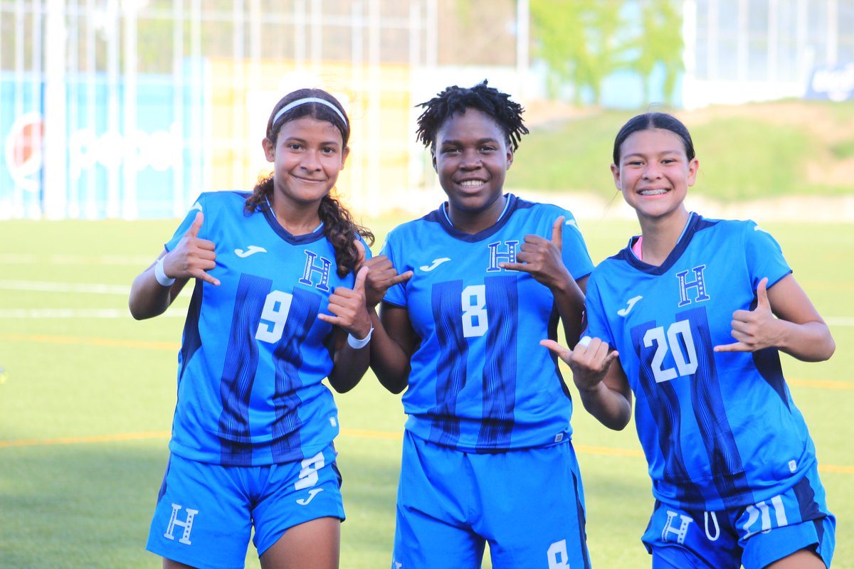 FFH_Honduras's tweet photo. 📸Postales del triunfo de #LaHFem16 🇭🇳

💪🏽Las #Cipotas cerraron el torneo de preparación🏆 @uncaf  @ForwardAmericas ganándole 2-0 a 🇳🇮 Nicaragua.

#VamosHonduras #VamosCipotas #FútbolFemenino https://t.co/LwuTAiIDgB