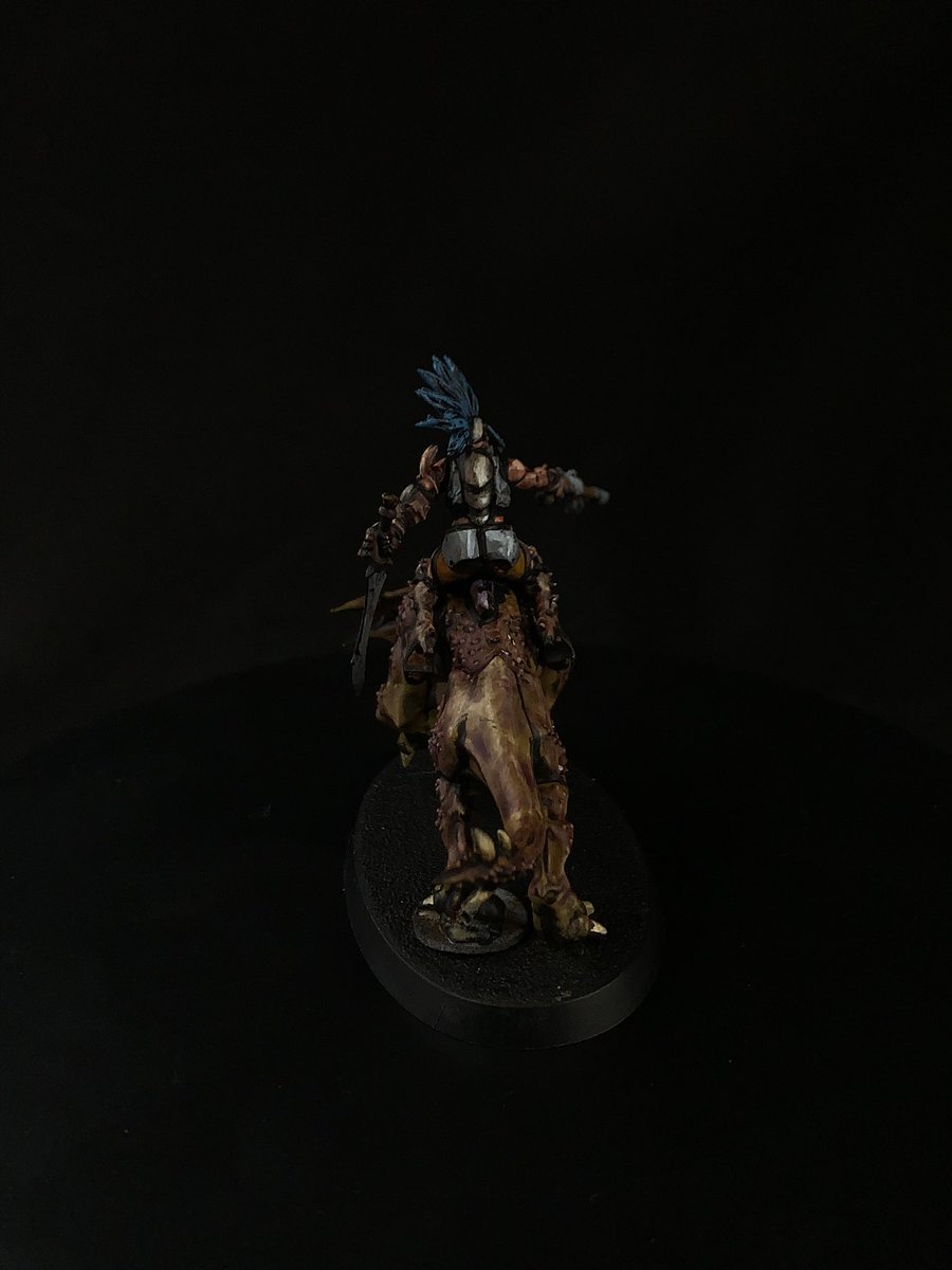 BionicSoup's tweet image. Finished off an Necromunda Escher Gang member riding a hell hound. A real wild rider. And a quick bonus 15m rainbow squig. #WarhammerCommunity #warhammer #necromunda #eschergang #warhammer40k