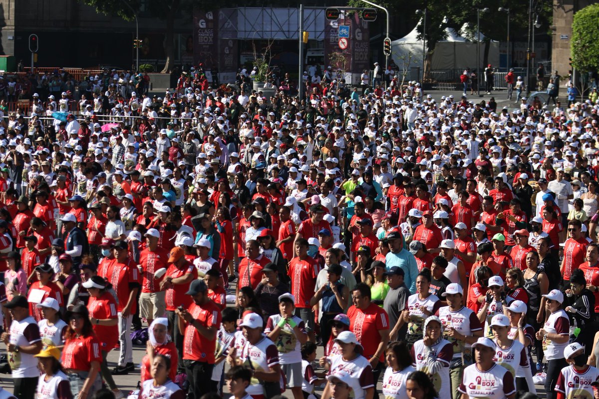 BoxeoCDMX's tweet photo. ¡Dimos knockout y no soportaron! #ClaseMasivaDeBox 2023🥊 https://t.co/KZowUFbqp4
