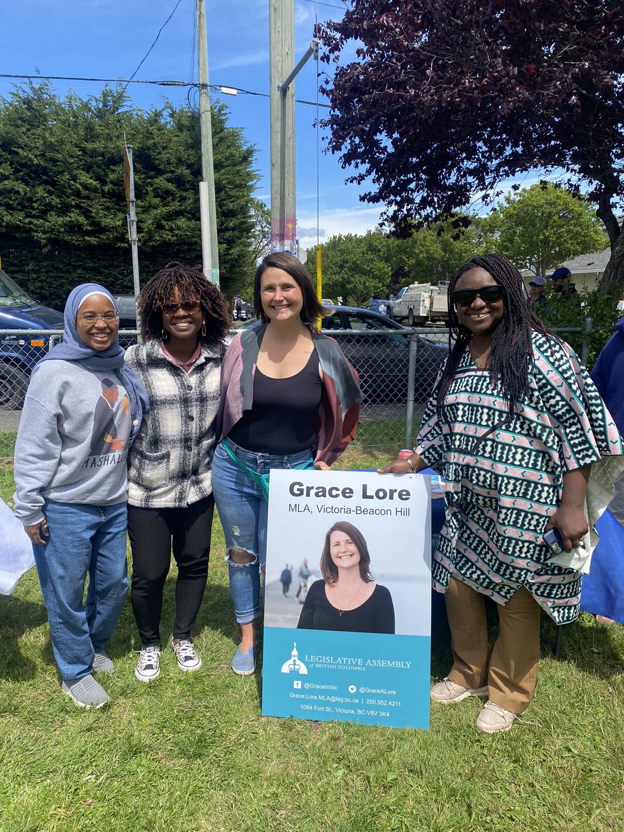 GraceALore's tweet photo. Great afternoon at #Fernfest 💜💜 thank you @fernwoodnrg!
Great to see so many neighbours and friends and connect with incredible organizations like VIRCs and @VicAfriCaFest 😍 https://t.co/rYCfQE9VUg