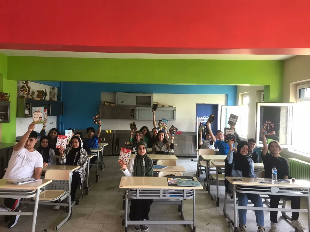 Tebrikler çocuklar!
Başarılarınız daim olsun.
Her bitiş yeni bir başlangıç şuuru ile iyi tatiller.
Okul WebHaber için lütfen tıklayınız.
pazaryeriiho.meb.k12.tr/icerikler/2022…