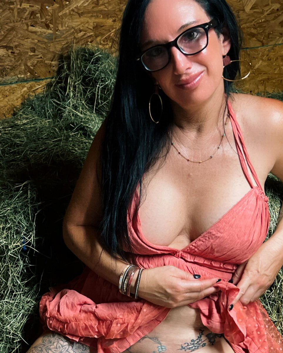 Roll in the hay? 🤣 it’s date night but chores still need to be done…may as well have some fun while we do them though! #chorescanbefun #rollinthehay I am in a mood tonight 🤪