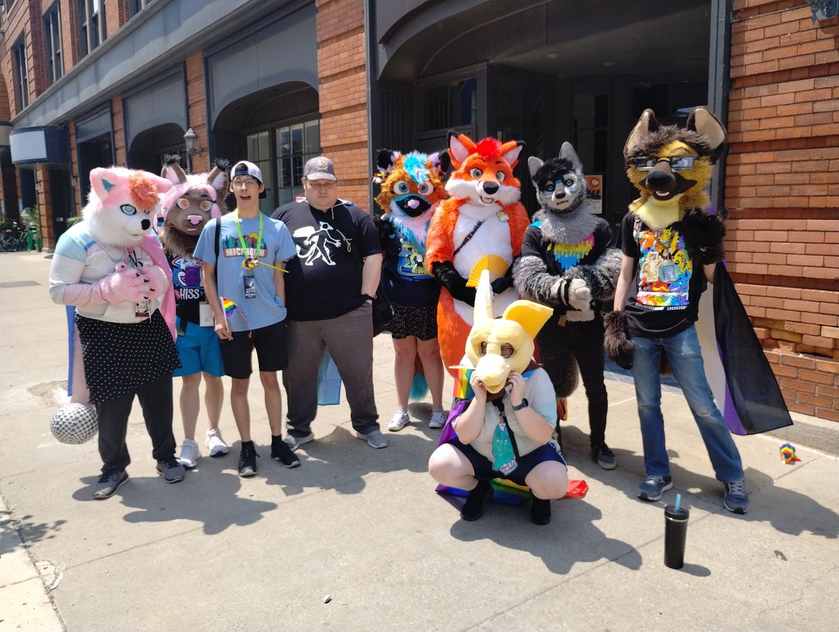 StarryHuskyWolf's tweet photo. https://t.co/HrfkDGS1C4