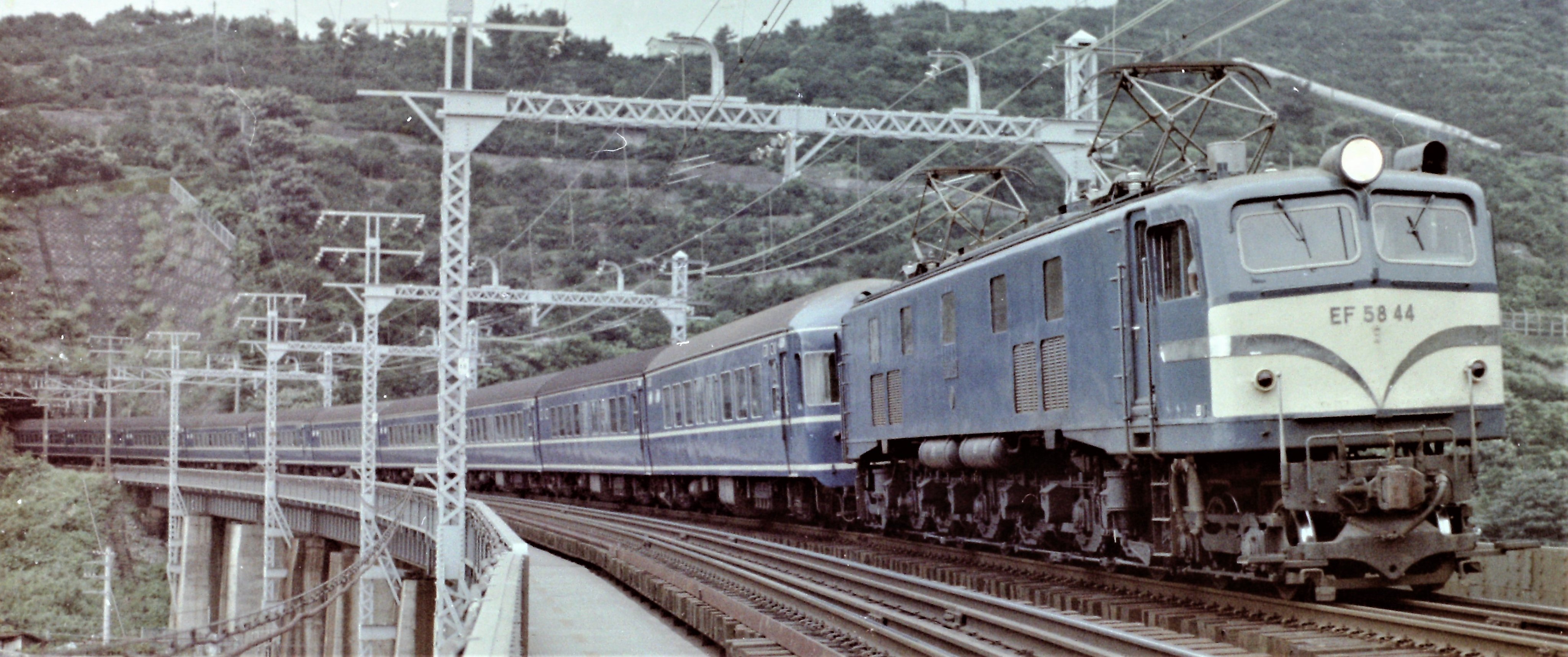 鉄道写真アルバム　総枚数82枚　EF58 EF65 寝台急行銀河　他 鉄道写真アルバム 総枚数82枚 EF58 EF65 寝台急行銀河 他 鉄道
