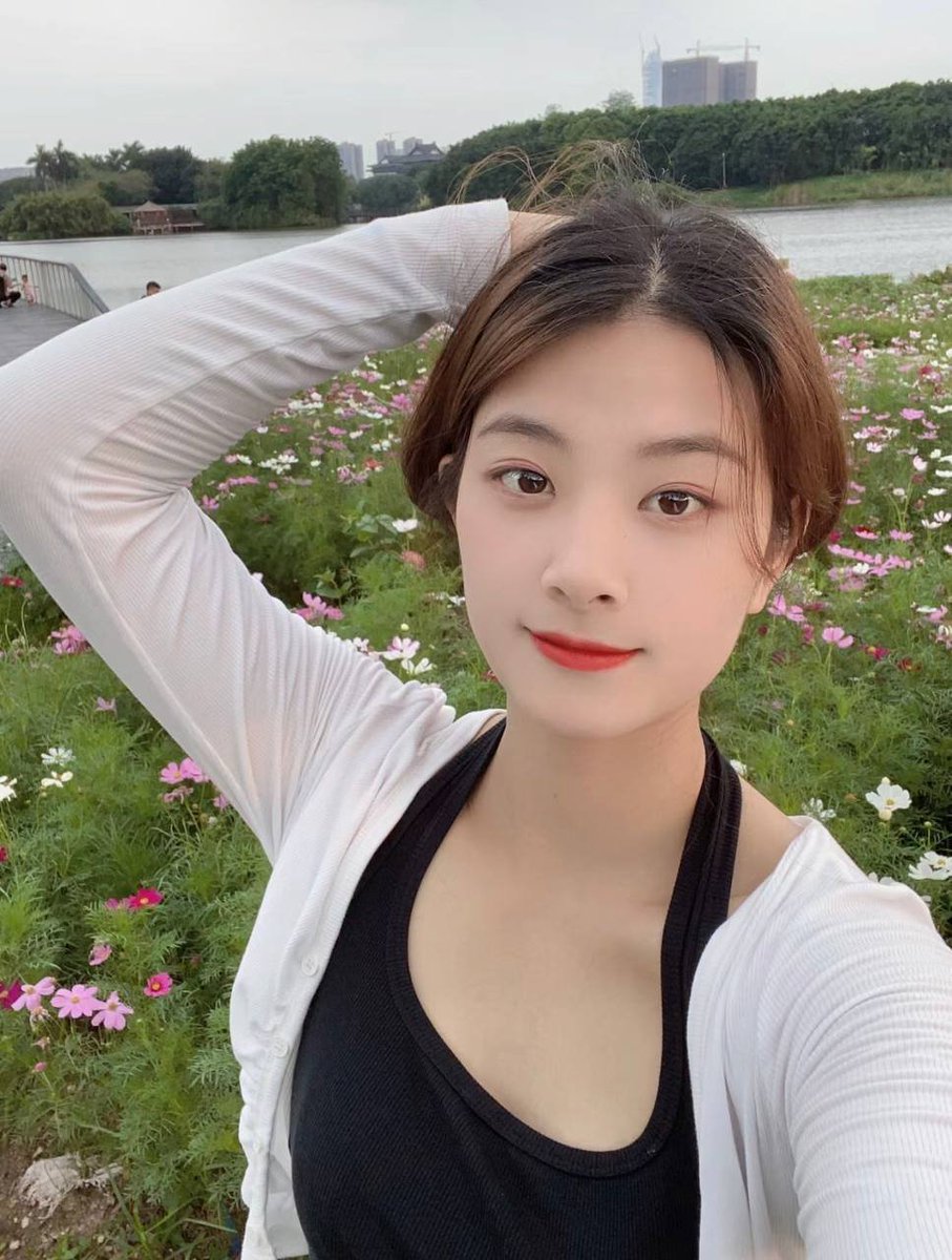 stylepyan's tweet photo. 不要私信叫妈妈了，我有儿子，哼！我只是想找一个合适的人处长期而已 https://t.co/NwqGZ60HPy