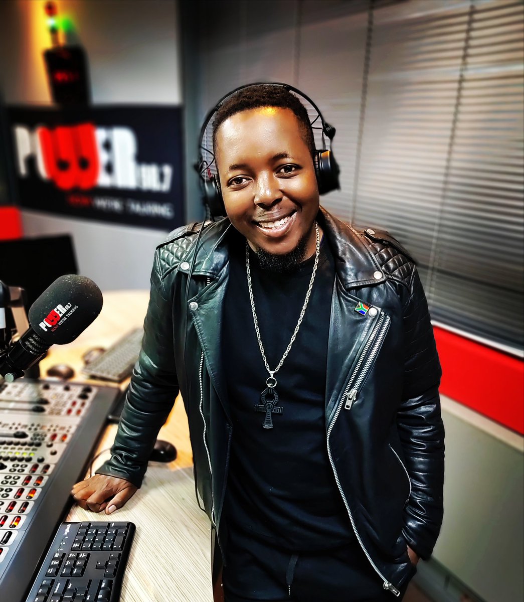 🙏🏽for tuning-in this weekend #YouthDay #FathersDay & #MensHealthMonth
My🎂Day Si-ON 21st & I'm Blessed to come this far🥹I also celebrate YOU 'Super Groova', Wena 'Groovist' Yam for always Tuning-in @Powerfm987 as🍾 #POWERTurns10 🎉 I hope you stay with us😉
✌🏽&♥️
MAVERICK.
