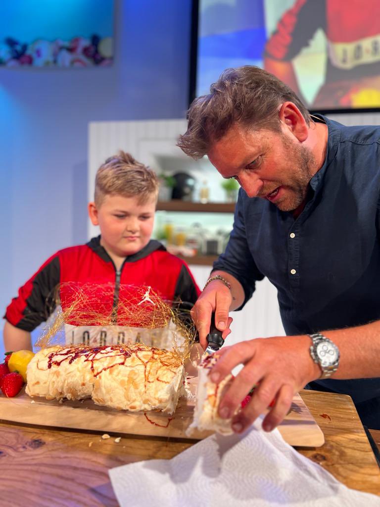 jamesmartinchef's tweet photo. Wow, thank you for four full houses at @BBCGoodFoodShow yesterday. Enjoy the brilliant @HairyBikers today! NEC see you again! https://t.co/9pJvHwgUNn