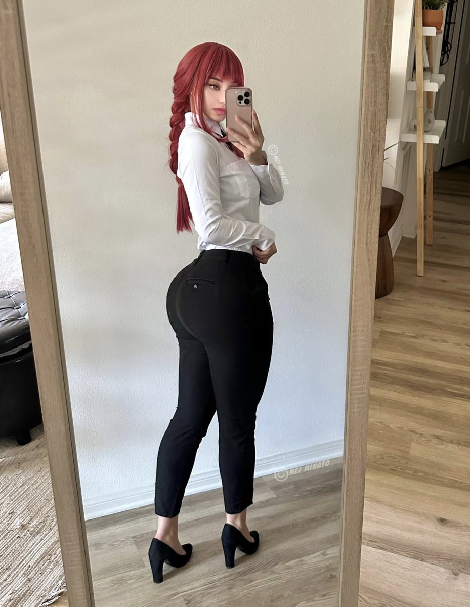 (+18) sєхuαl fun™ on Twitter: "where should she bend over? she is live