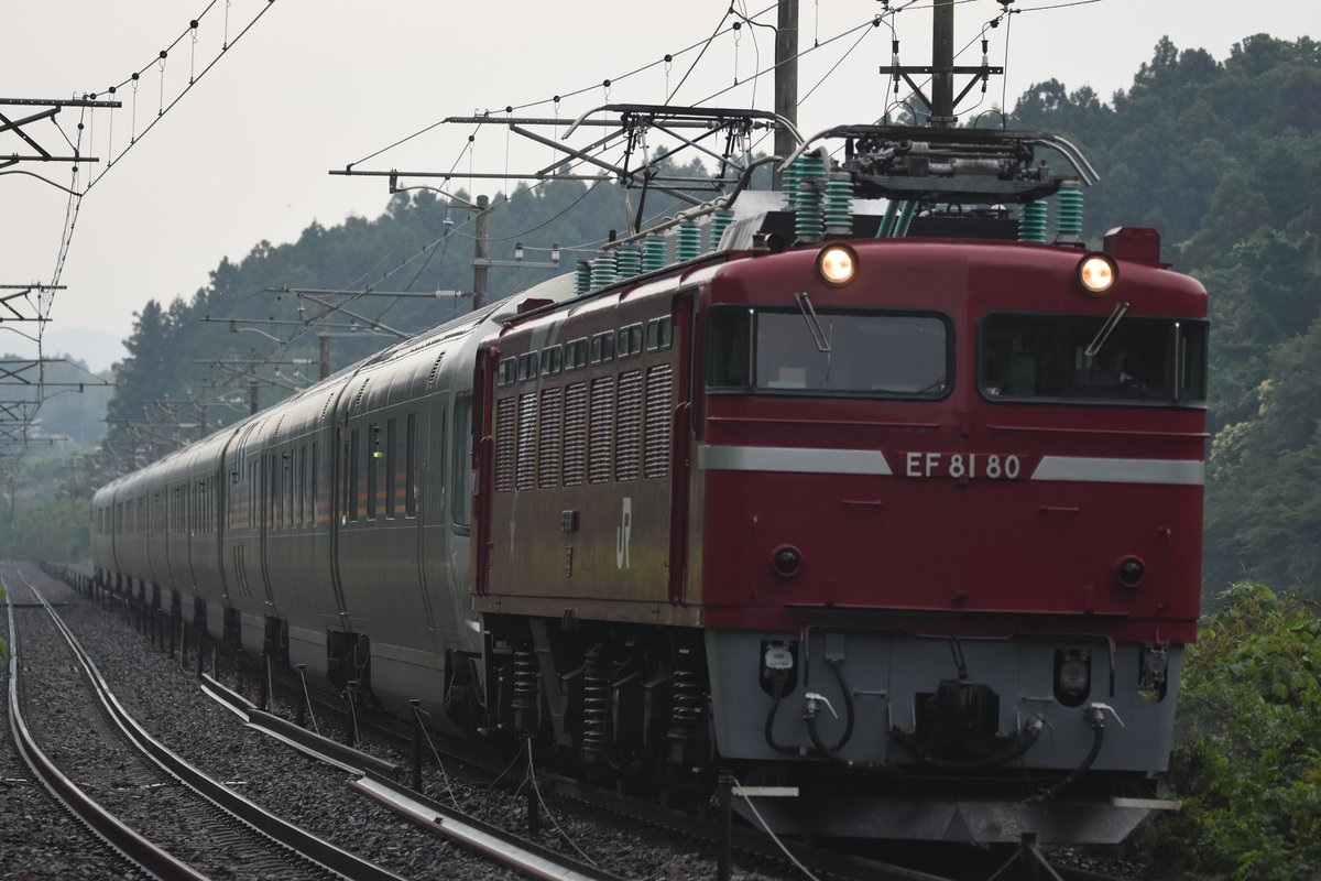 2023.6.18
東北本線　
カシオペア紀行　返却
EF81 80+E26系

土砂降りだし真っ暗だし…