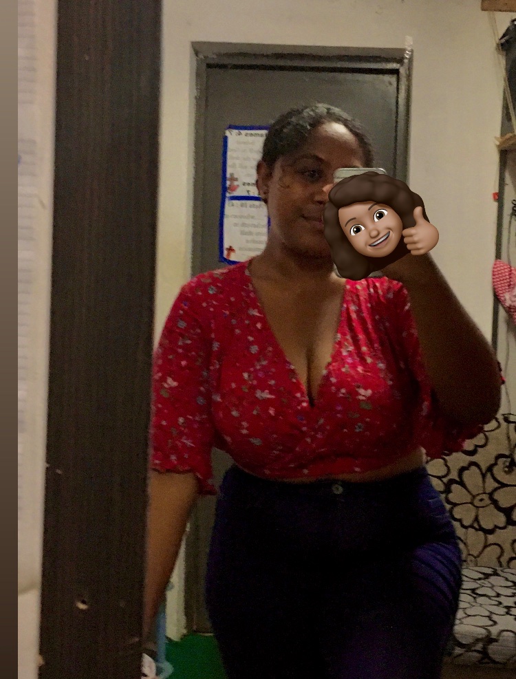 nicebola1dollar's tweet photo. Alexa play “Saturday night by Khalid ft Kane Brown” ✨🤪

#FeltCuteOrWhatever 
#lastnightwasfun https://t.co/gE8inHhgBW