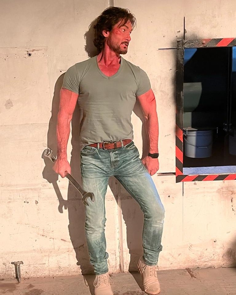 iamnikofoster's tweet photo. #Action #actionmovies #Movie #cinema #art #setlife🎥 https://t.co/H7FTT2dcjh