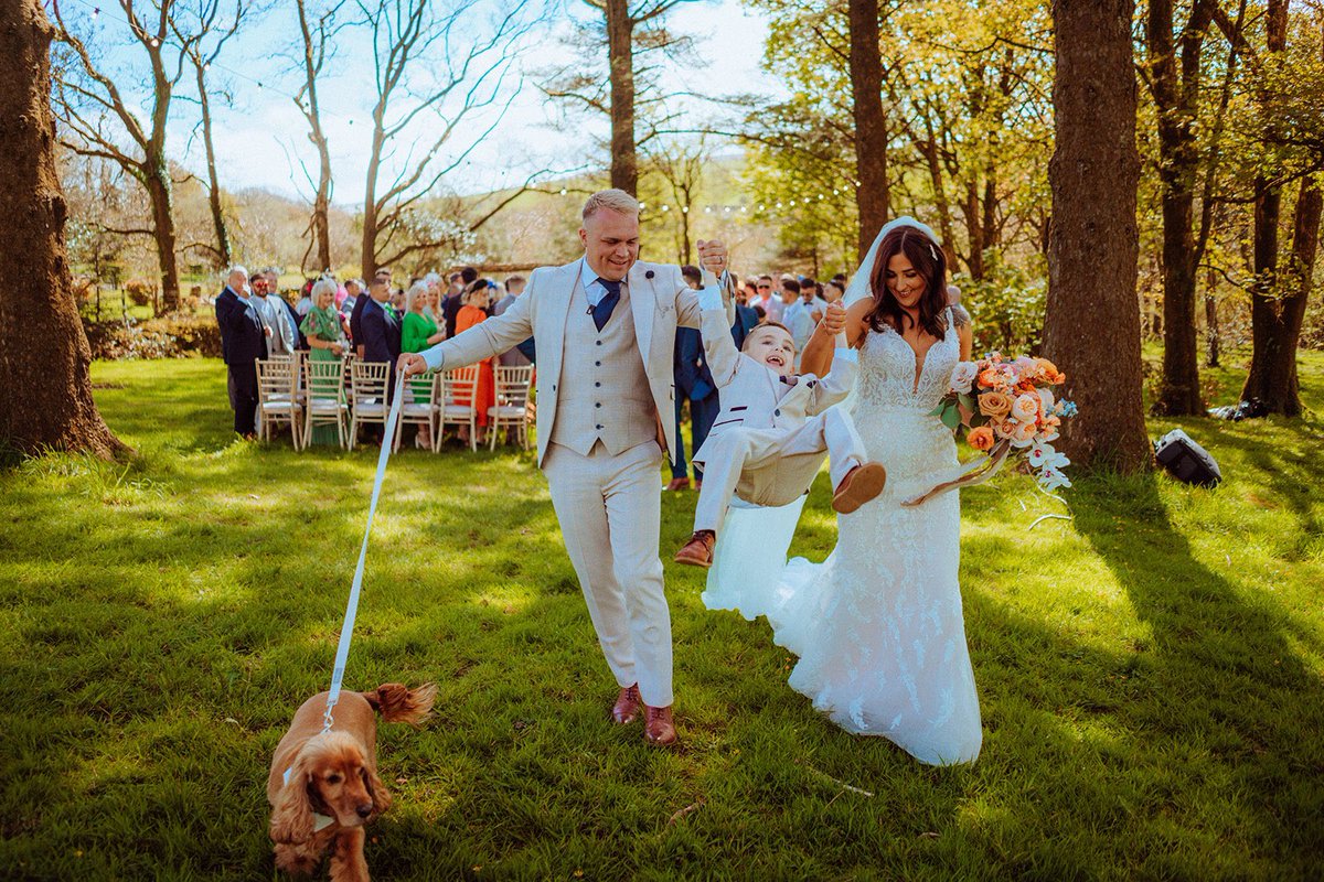 cparker_18's tweet photo. Happy daddy’s day @Remi_Whitelock ✨🧡 thank you for being the absolute best.. 10 out of 10 dad skills!! Love you to bits and pieces… from your boys Frankie &amp; Noel 🐶💛xxx https://t.co/ypQTexo9ZO