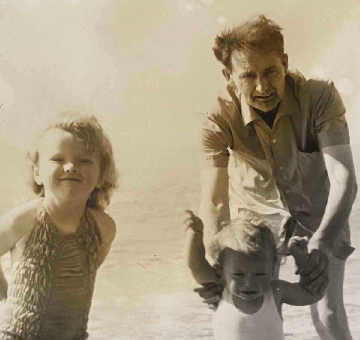 Rebecca Russell tweet media