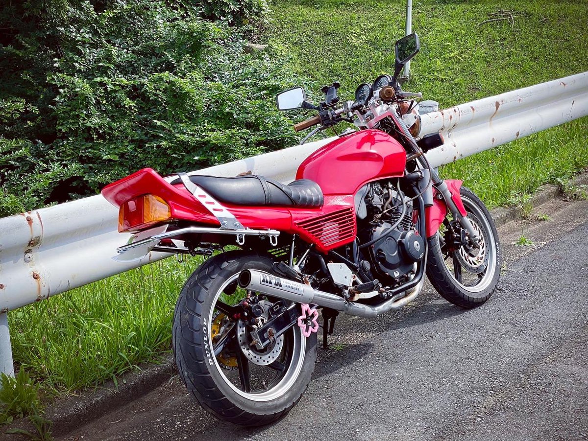 AKAIBENCHI's tweet photo. #ジェイド250 #jade250 #MC23 #honda #motorcycle #バイク #単車 #rpm管 #prettyracing #プリティーレーシング https://t.co/6xws4FZI64