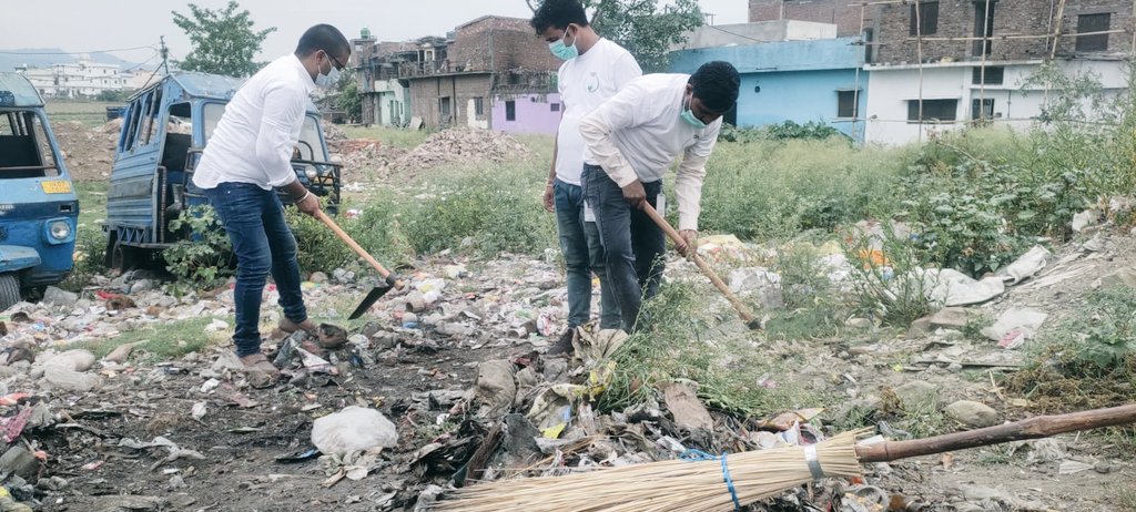 SisSwayambhu's tweet photo. Small contribution by us in the cleanliness drive organised by Rishikesh Nagar Nigam.
#Cleanlinessdrive #SwachhSurvekshan2023 #Rishikesh #NagarNigam #PlasticFree #UpcyclePlastic https://t.co/jwgFH53UXX