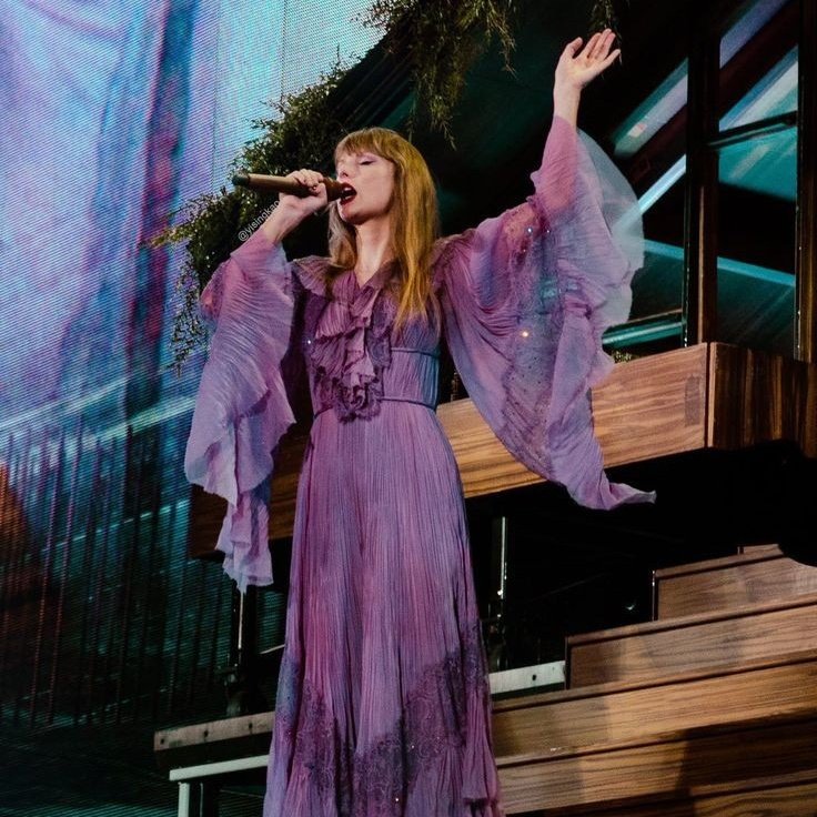 TheSwiftSociety tweet picture