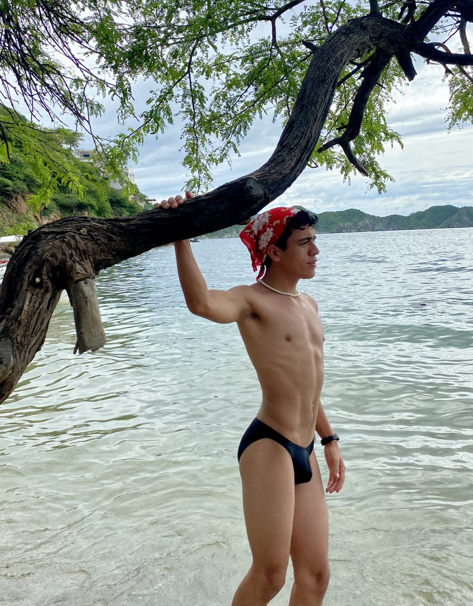 arley012011's tweet photo. 👅 https://t.co/fi0pjGN4Ev