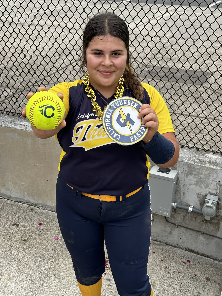 agutierrez2024's tweet photo. Sending one over the fence at the TCS Valley Invite!! https://t.co/Run5IGoOtg