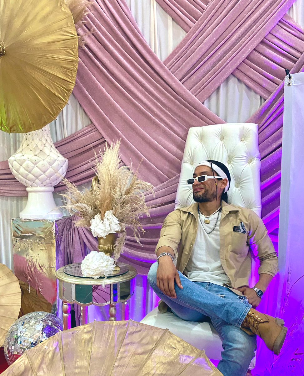 ShunoEle's tweet image. Ei shori✌️