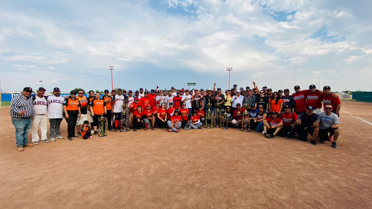 ZendejasSNTE8's tweet photo. Hemos vivido un gran fin de semana en el Campeonato Estatal Magisterial de Softbol 🥎.

Gracias a todas y todos por poner en alto el nombre de la #SECCIÓN8 del #SNTE 📚

Felicidades a todas y todos los participantes https://t.co/4Ue5hsJqG8