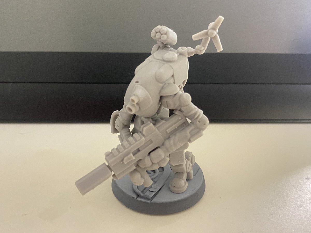 gumustdo's tweet photo. After done with these printing this morning I spent too much time looking at them, took too much photos and refused to go to bed *passed out* #miniaturepainting #modeling #Blender3D #b3d #Mecha #tabletopgames #Battletech #gammawolves #3Dprinting #HARDSUIT666 https://t.co/rDPfHw4gfh