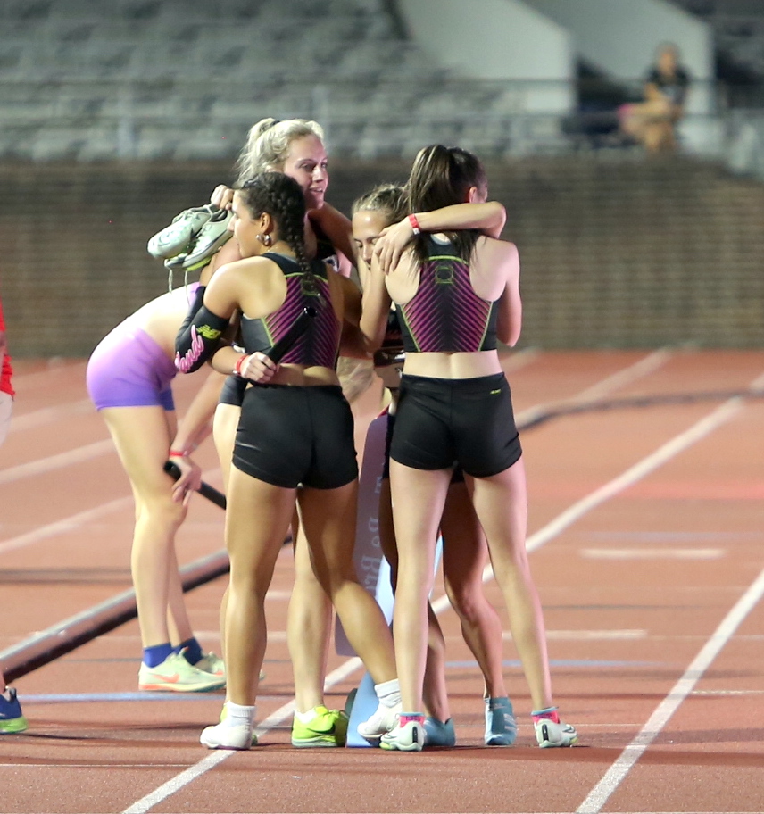 Big day for Guilderland, the 1600-meter SMR team won the national championship, Avery Kerr won the 800m portion in 2:19.48 of the pentathlon (15th overall w/ 3007 pts), Parker Steele 41st in the championship 100m hurdles in 14.92 seconds. @theAEnews @GoDutchAthletix @GLandTrack