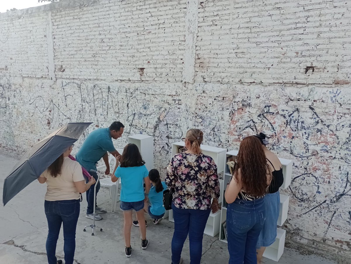 "Se el Cambio que quieres ver en el mundo".Gandhi
#AvanzaCajeme #HaciendoComunidad
#Promoviendohabitos saludables #Lectura
#Col. Mpio Libre
