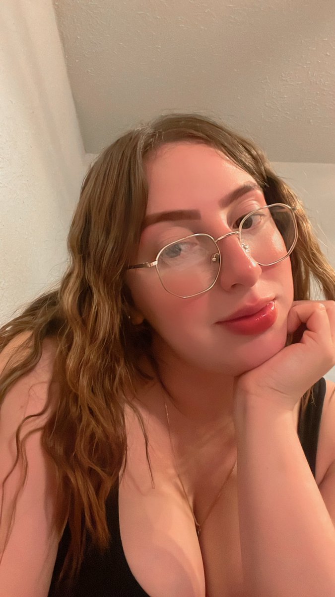 kariolisb's tweet photo. Mi pelo por fin tiene su color natural otra vez 👏🏻🧡 https://t.co/xgHH43Xuvf
