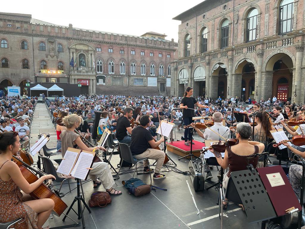 🤩 We are so enthusiastic to work together! Our first project with the student orchestra of the Conservatorio di Musica G.B.Martini for the Festival Respighi Bologna!!!🇮🇹 General rehearsal for our concert!