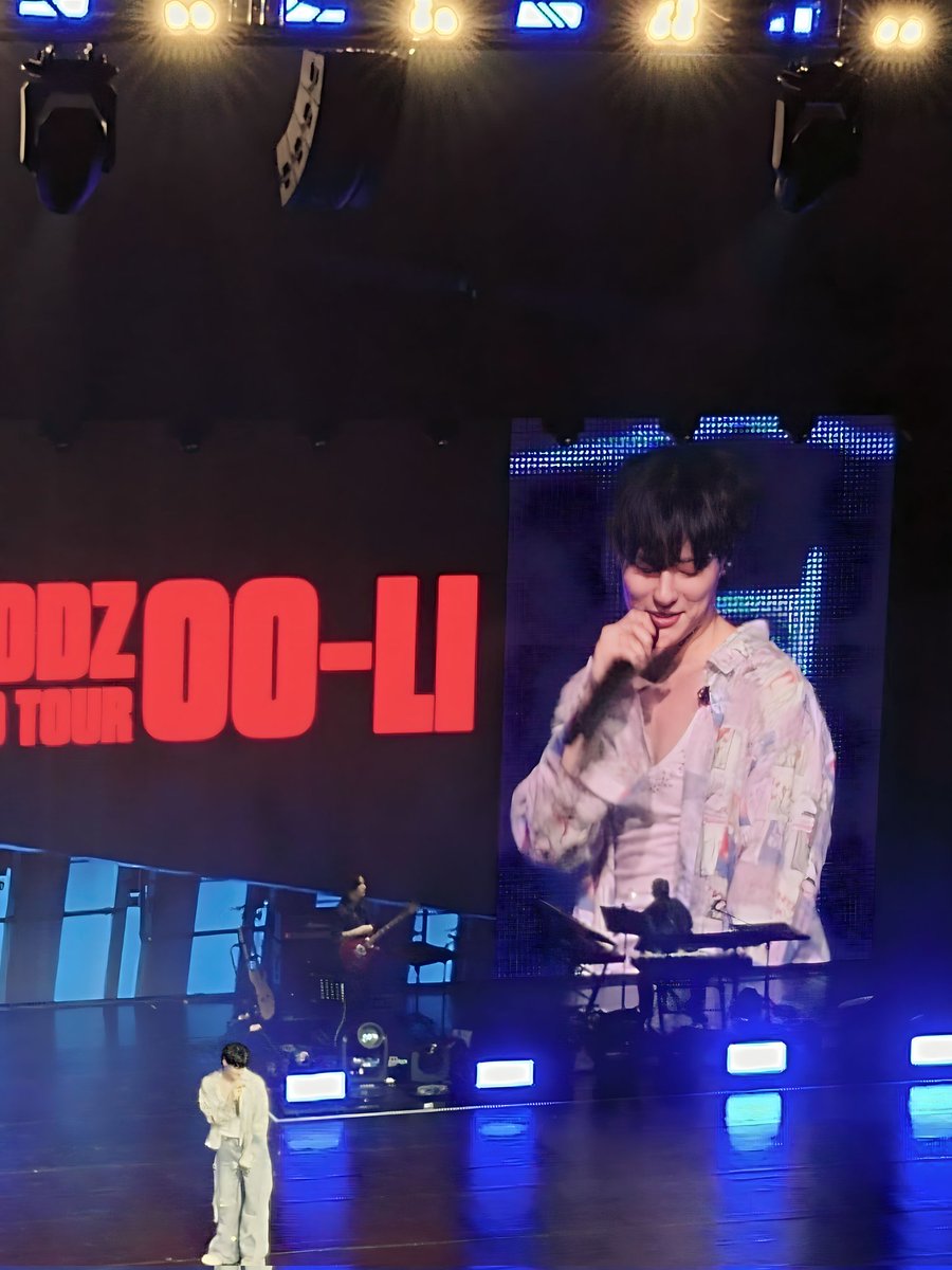 Dannytr07's tweet photo. Grabe ang pogi nya ma😭

#WOODZinMNL #WOODZinManila #WOODZ https://t.co/FG8SDRyUF2