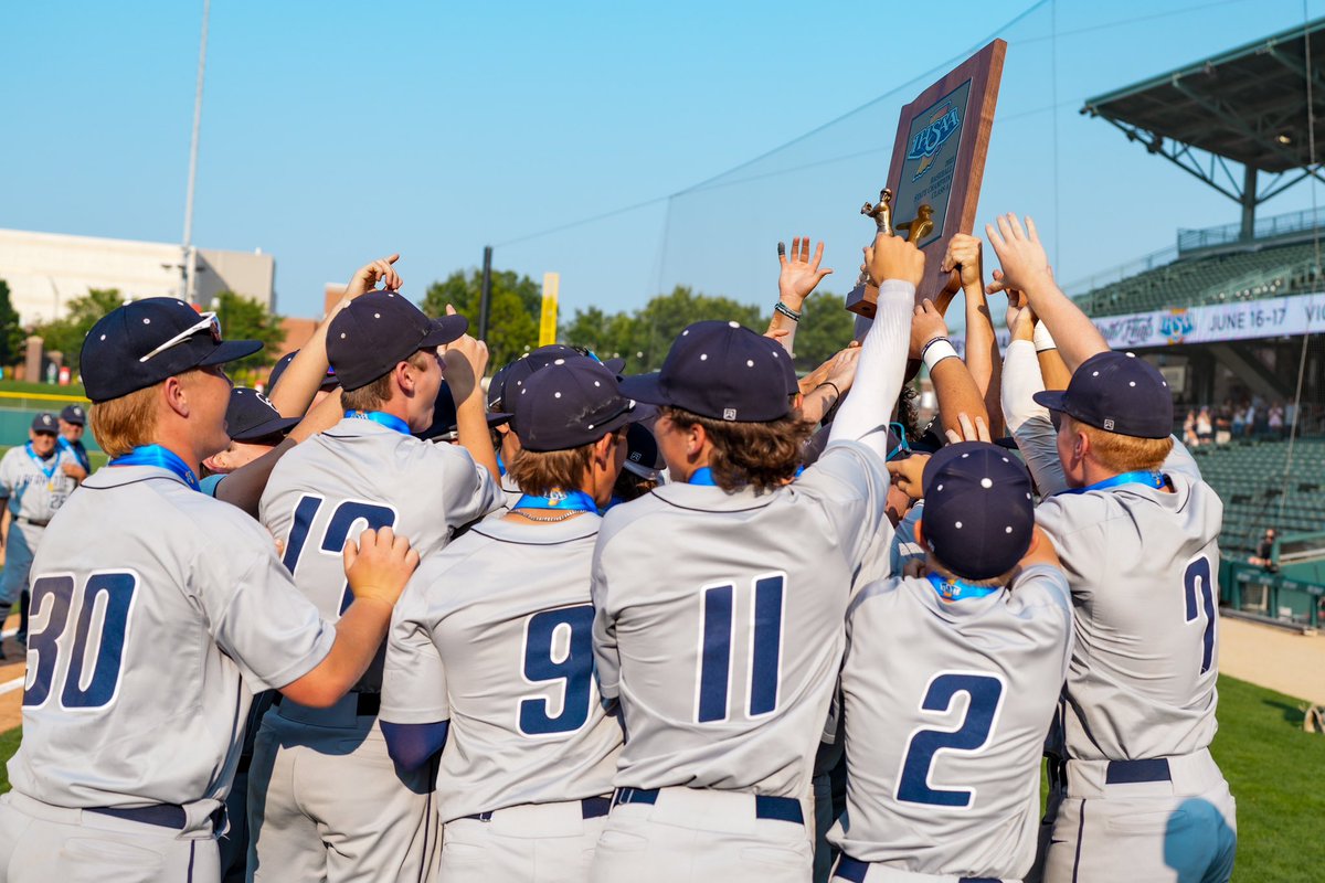 snapsbyme's tweet photo. Congratulations @lccknightsball ⚾️ on your 9th State Championship 🏆!  #4faves from the ending. #trophyseason #champions https://t.co/HfMaMOLqcP